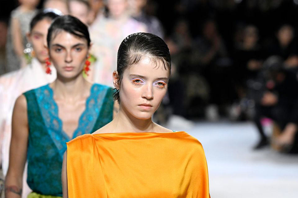 Top 2025 Beauty Trends You Need to Try - Newsglo