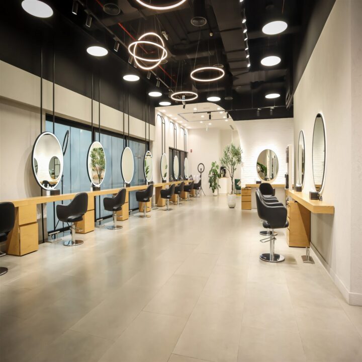 How a Salon Interior Design Company in Dubai Helps Maximize Space Efficiency - Newsglo