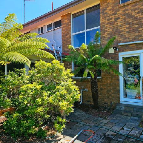 Window cleaning in Seaford: a clear guide for homeowners who want lasting results - Newsglo