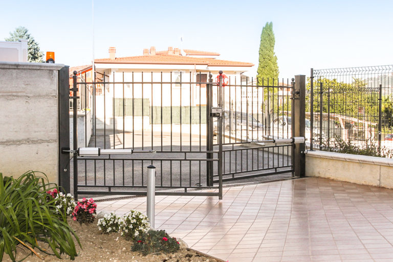 Swing Gate Repair in Austin | Reliable Solutions for Your Home - Newsglo