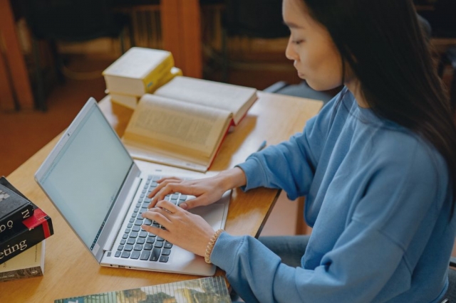 Academic Integrity in Australia: Staying Clear of Cheating & Plagiarism - Newsglo Academic Integrity in Australia: Staying Clear of Cheating & Plagiarism - Newsglo