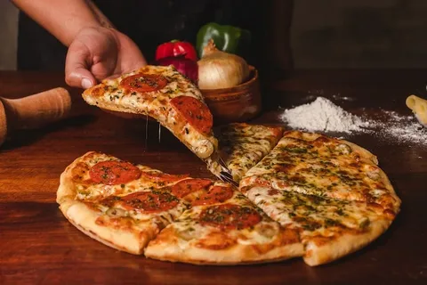 New York Style Pizza: A Slice That Became a City’s Signature - Newsglo