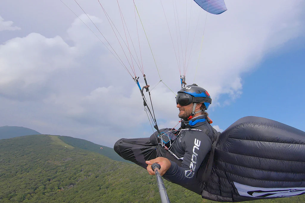 Best Time of Year for Paragliding in Different Countries - Newsglo