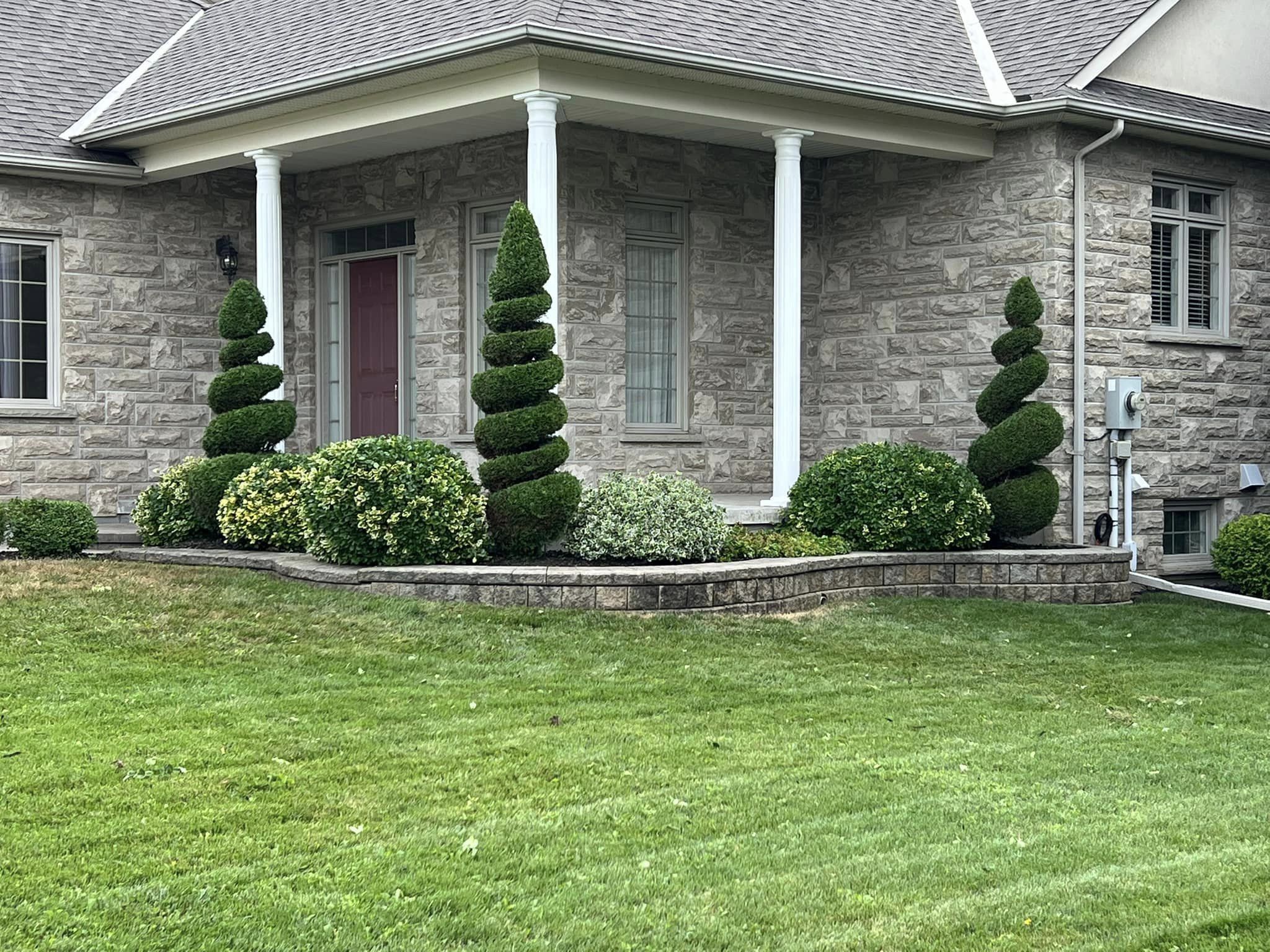 garden hedge trimming service
