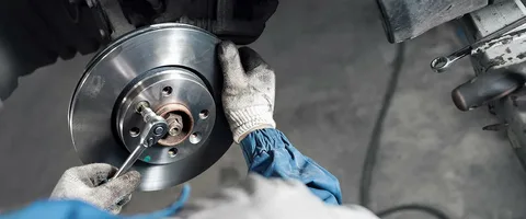 How Houston Drivers Can Avoid Costly Brake Repairs