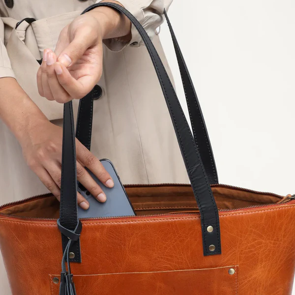 How to Invest in a Leather Shopper Bag Crafted from Full Grain Leather Bag Material? - Newsglo