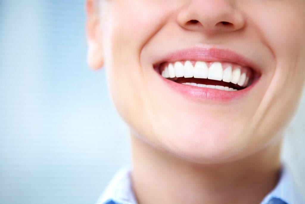 What E-Max Veneers Can Hide Flawed Teeth